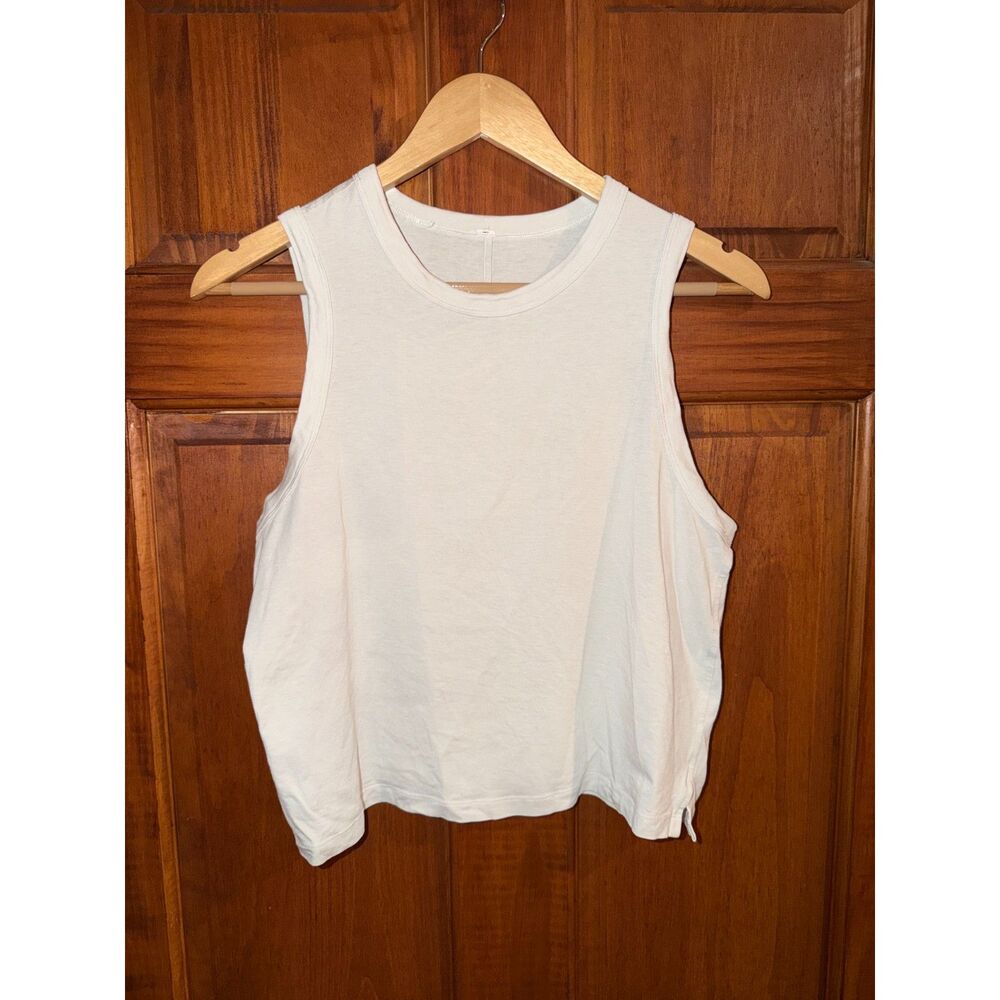 Lululemon cream colored tank